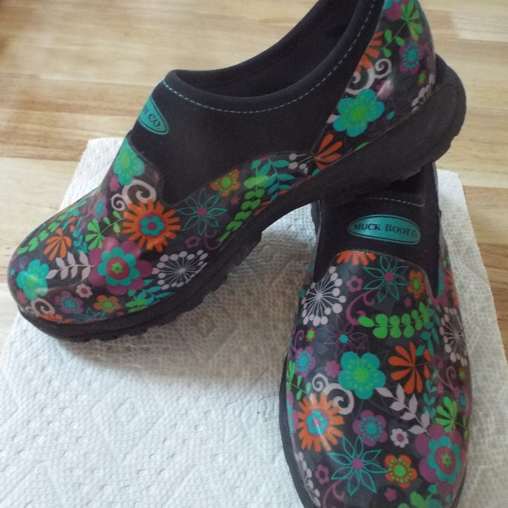 Muck Boot Co Floral Garden Shoes - Picture 2 of 4